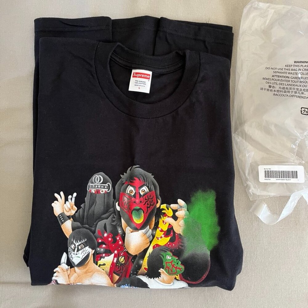 NEW Supreme Muta Tee Large